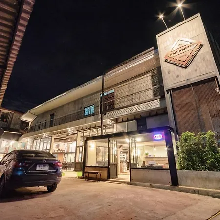 The Entaneer Poshtel Hostel